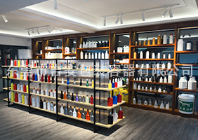 吉安容器二樓膠水瓶、機油瓶、機油罐展區(qū)